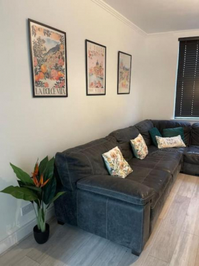 Close to City Centre, Football, public transport No housekeeping fee